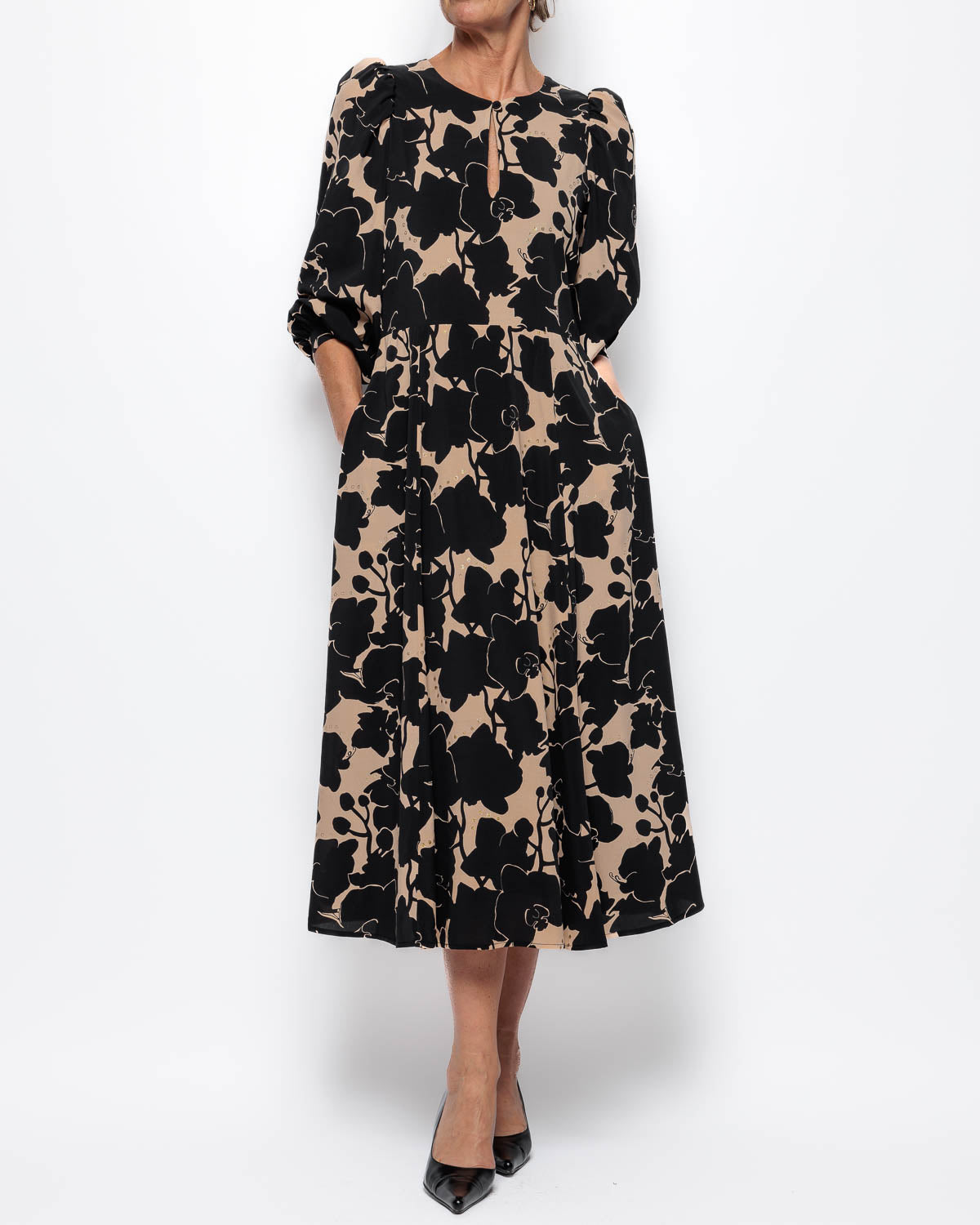 Skatie Floral Dress in Black & Cream