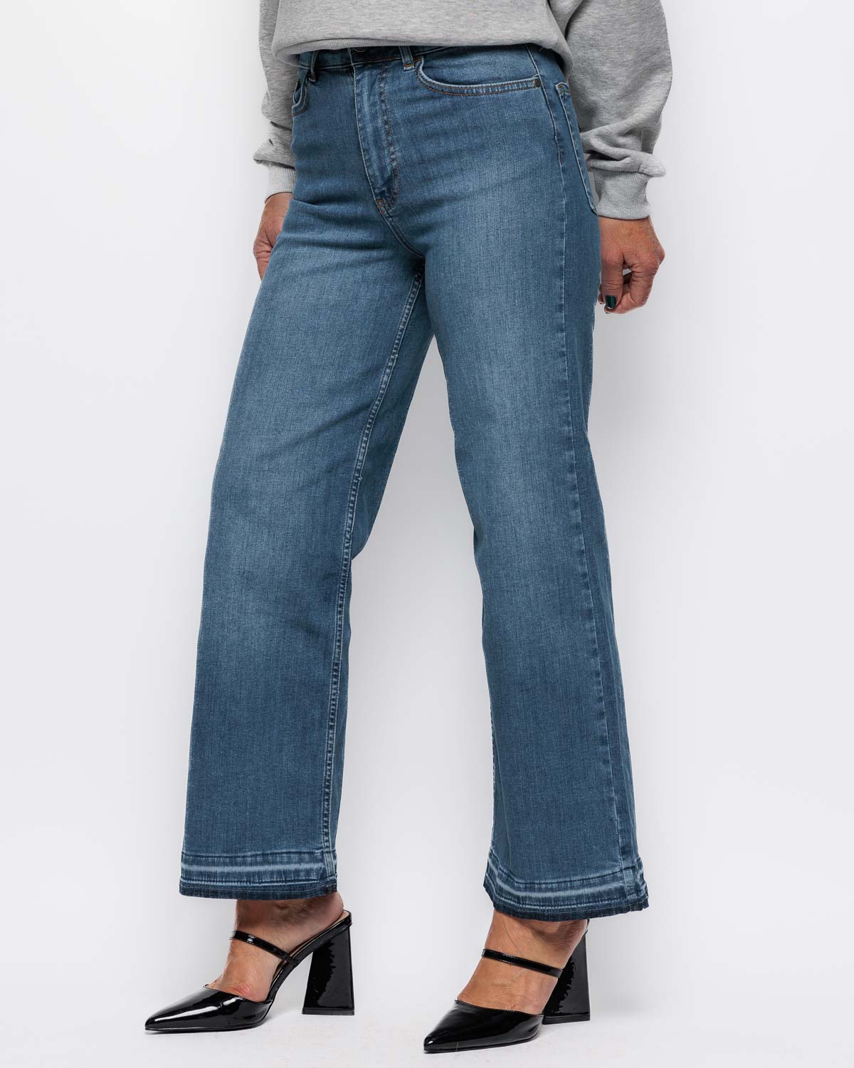 Numph Paris Jeans in Medium Blue Denim