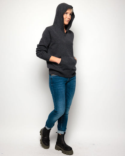 Caroline Cashmere Hoodie in Charcoal