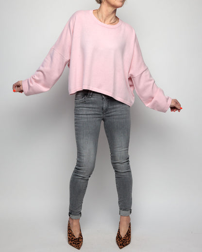 Caroline Cashmere Cropped Crew Sweater in Baby Pink